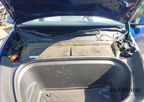 2021 Tesla Model Y Long Range Dual Motor All-Wheel Drive z USA, uszkodzony, nr VIN 5YJYGDEEXMF243607